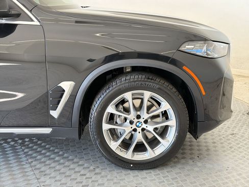 Certified 2024 BMW X5 xDrive40i w/ Premium Package AWD/4WD image 12
