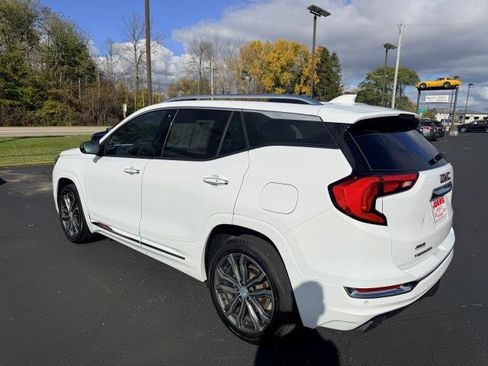 Used 2019 GMC Terrain Denali image 3