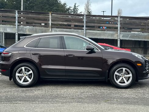 Used 2021 Porsche Macan Base image 3