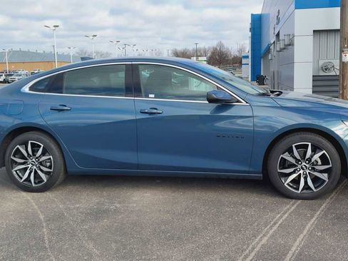 Certified 2025 Chevrolet Malibu RS w/ LPO, Floor Liner Package image 9