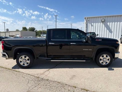 Used 2020 Chevrolet Silverado 2500 LTZ w/ LTZ Premium Package AWD/4WD image 6