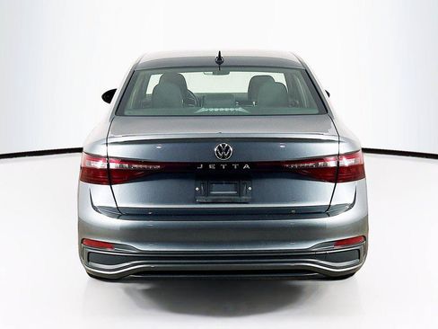 Certified 2025 Volkswagen Jetta Sport FWD image 6