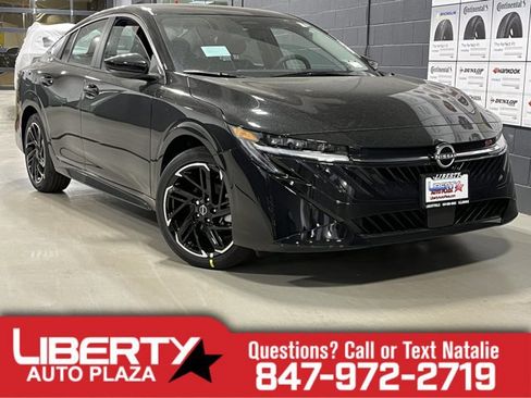 New 2026 Nissan Sentra SR w/ Floor Mat Package FWD image 1