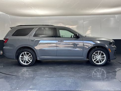 Used 2024 Dodge Durango GT image 2