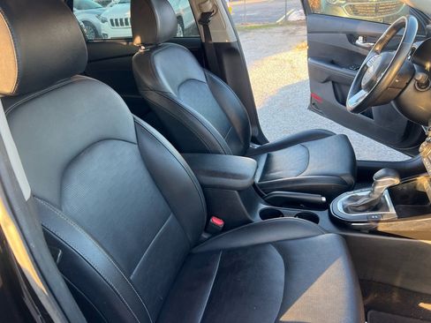 Used 2020 Kia Forte EX FWD image 27