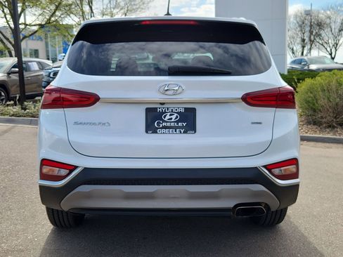 Used 2019 Hyundai Santa Fe SE image 4