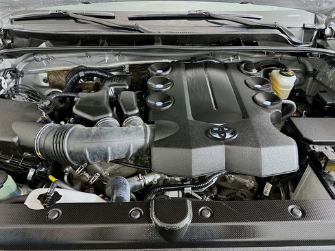 Used 2023 Toyota 4Runner SR5 image 29