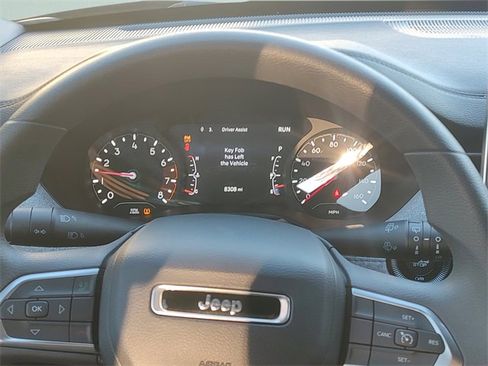 Certified 2024 Jeep Compass Sport image 15