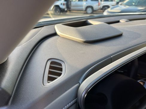 Used 2024 Buick Envision Preferred image 34