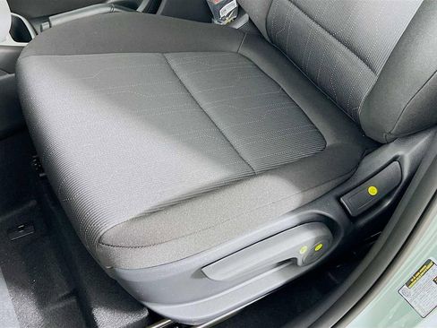 New 2026 Hyundai Venue SE FWD image 17