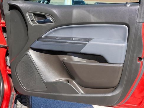 Used 2022 Chevrolet Colorado Z71 w/ Trail Boss Package image 16