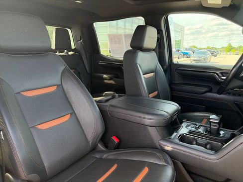 Used 2023 GMC Sierra 1500 AT4 w/ AT4 Premium Package AWD/4WD image 14