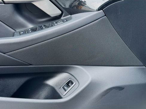 Certified 2025 BMW 530i image 25