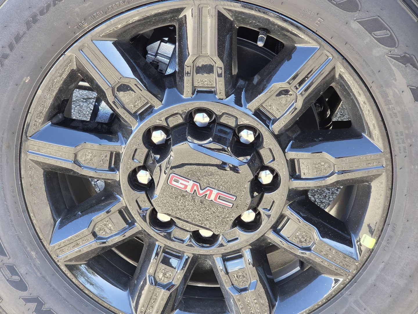 New 2026 GMC Sierra 2500 AT4 w/ AT4 Premium Plus Package AWD/4WD image 13