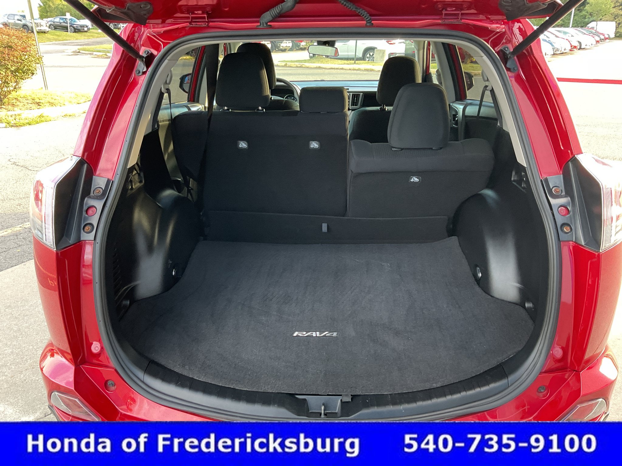 Used 2017 Toyota RAV4 LE AWD/4WD image 20