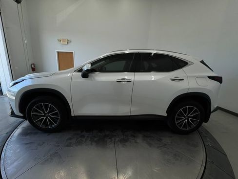 Used 2024 Lexus NX 250 FWD w/ Towing Package (2000 Lbs) image 15