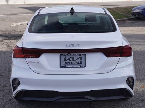 Used 2023 Kia Forte LXS image 10
