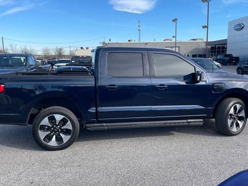 Used 2023 Ford F150 Lightning Platinum image 8