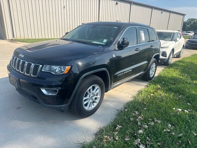 Used 2018 Jeep Grand Cherokee Laredo AWD/4WD image 1