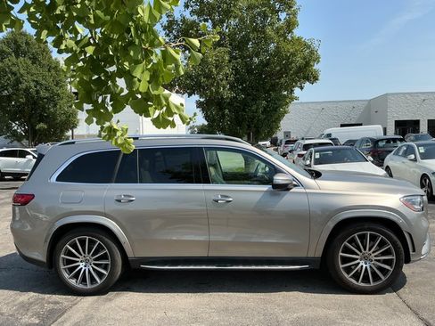 Used 2023 Mercedes-Benz GLS 450 4MATIC image 4