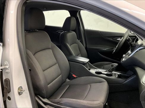 Used 2022 Chevrolet Malibu LT FWD image 6