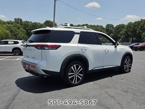 Used 2025 Nissan Pathfinder Platinum w/ Cargo Package FWD image 5