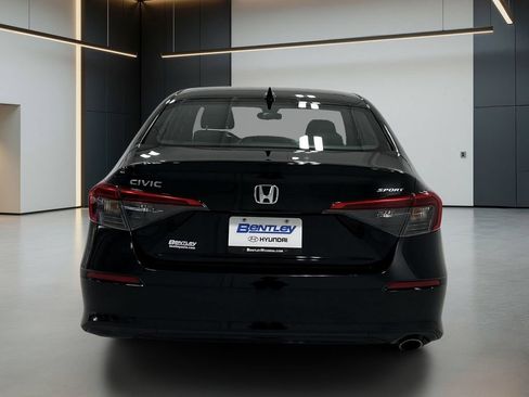 Used 2023 Honda Civic Sport image 6