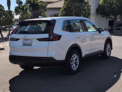Used 2023 Honda CR-V LX image 5