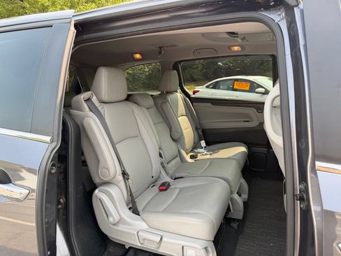 Used 2024 Honda Odyssey Touring image 10