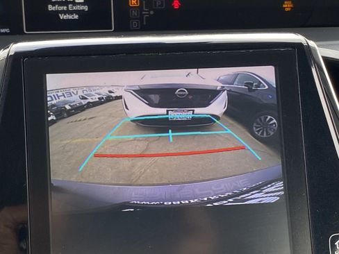 Used 2021 Toyota Prius Prime XLE FWD image 22