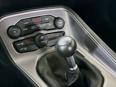 Used 2023 Dodge Challenger R/T w/ T/A Package image 18