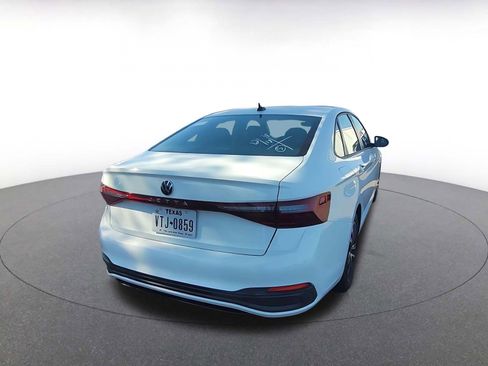 Used 2025 Volkswagen Jetta Sport image 6