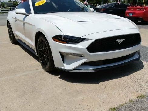 Used 2020 Ford Mustang Coupe RWD image 5