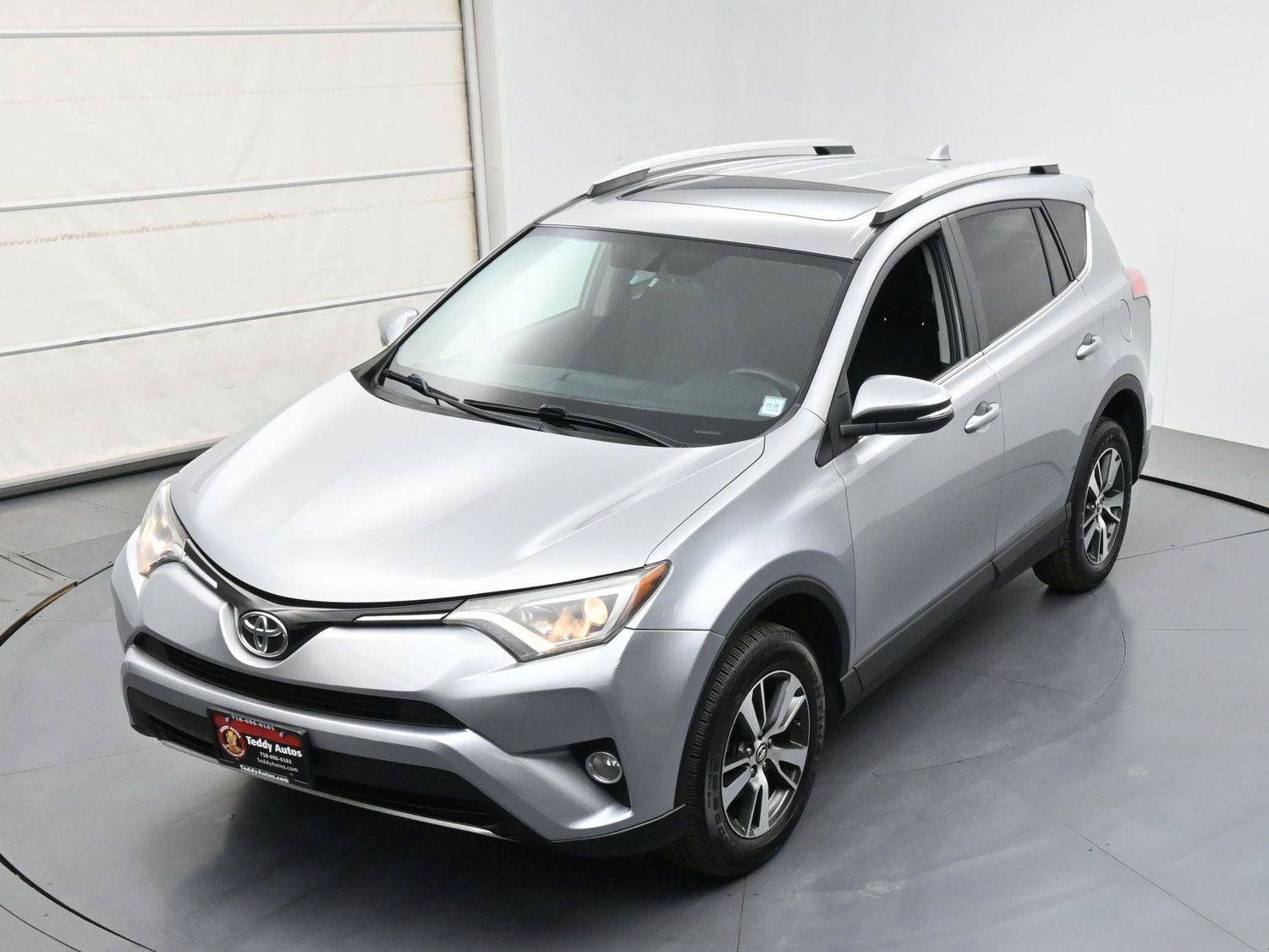 Used 2016 Toyota RAV4 XLE AWD/4WD image 35