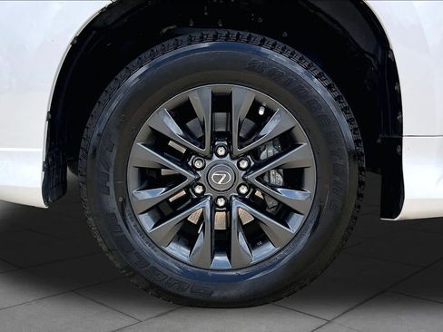 Used 2022 Lexus GX 460 Premium AWD/4WD image 11