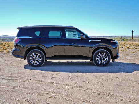 New 2026 INFINITI QX80 Pure w/ Cargo Package image 8