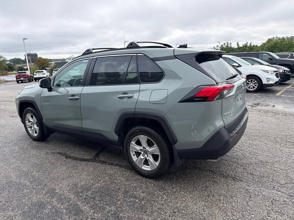 Used 2021 Toyota RAV4 XLE w/ Convenience Package AWD/4WD image 5
