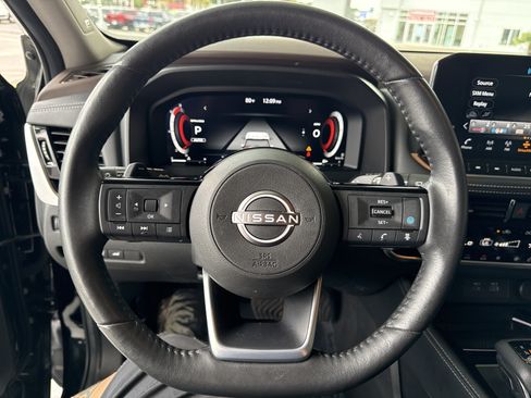 Used 2023 Nissan Rogue Platinum w/ Platinum Premium Package AWD/4WD image 17