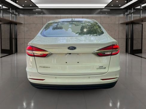 Used 2019 Ford Fusion SE image 4