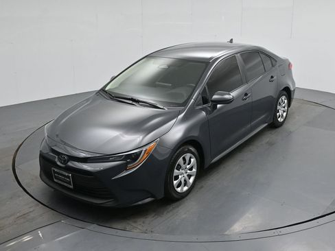 Used 2024 Toyota Corolla LE image 35