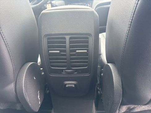 Used 2018 Ford Escape SEL image 15
