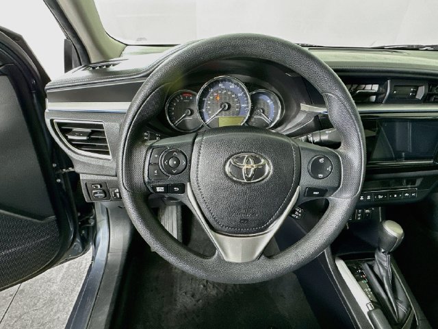 Used 2015 Toyota Corolla LE Premium FWD image 23