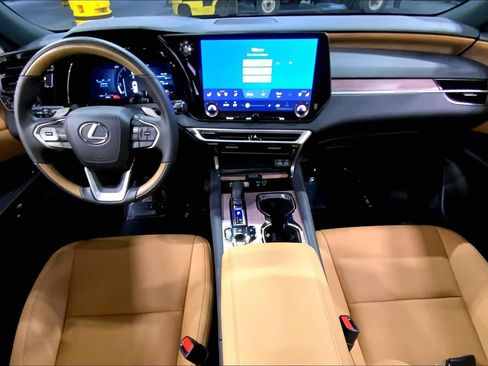 Used 2025 Lexus RX 350 Premium image 16
