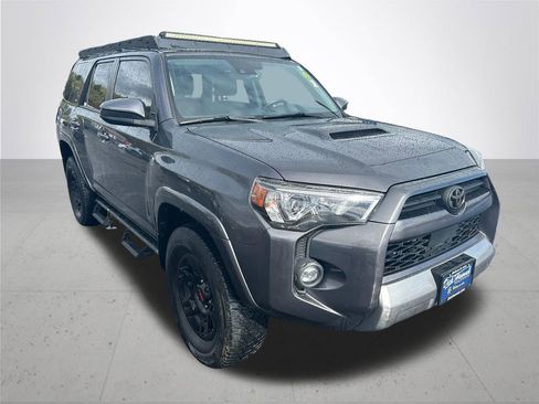 Used 2021 Toyota 4Runner TRD Off-Road image 5