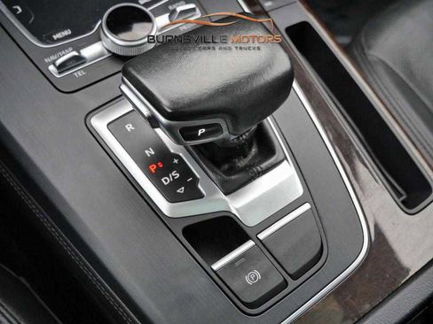 Used 2018 Audi Q5 Prestige w/ Prestige Package image 24