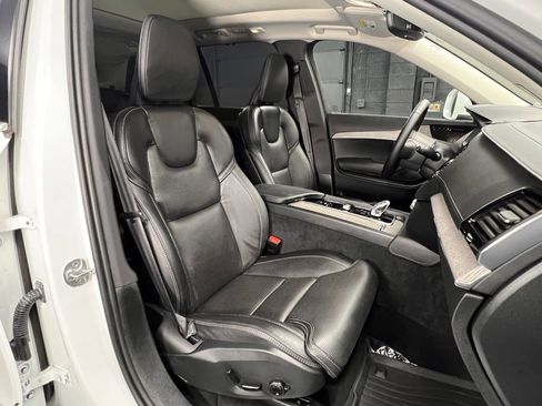 Used 2024 Volvo XC90 B6 Ultimate w/ Protection Package Premier image 4