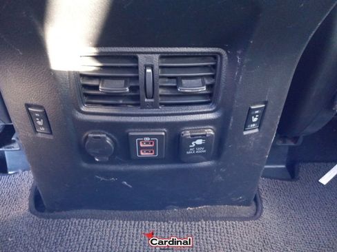 Used 2023 Nissan Titan PRO-4X w/ Pro-4x Convenience Package image 24