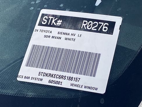 Certified 2024 Toyota Sienna LE image 9