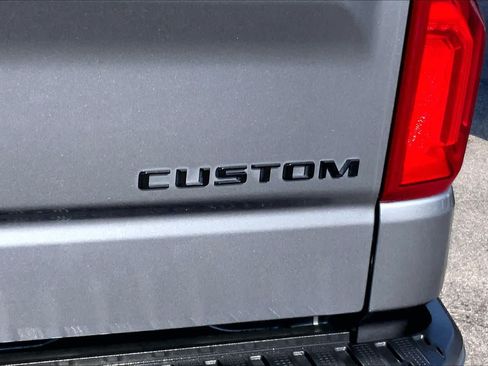 Used 2021 Chevrolet Silverado 1500 Custom w/ LPO, Dark Essentials Package AWD/4WD image 10
