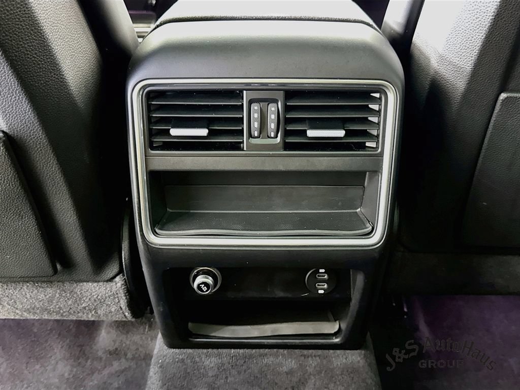 Used 2021 Porsche Cayenne GTS AWD/4WD image 32